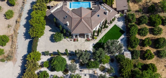 Villa a la venta en Germasogeia