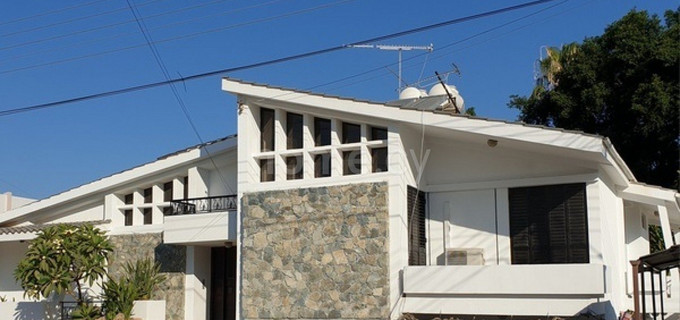 Villa to rent in Limassol