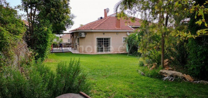 Villa à vendre à Limassol