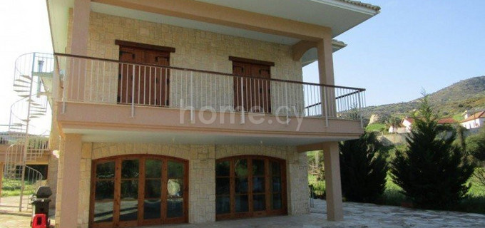 Villa à vendre à Limassol