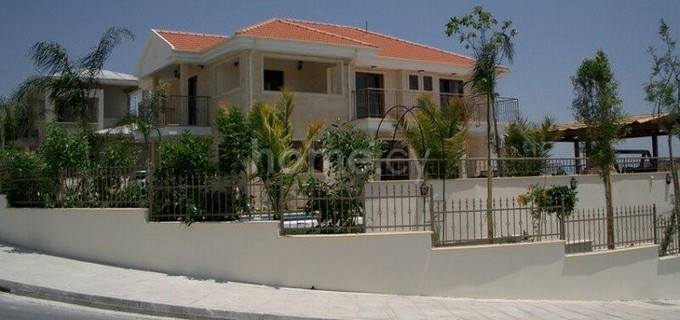 Villa à vendre à Limassol