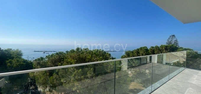 Top floor apartment to rent in Limassol