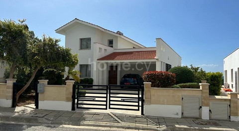 Villa in Larnaca zu verkaufen