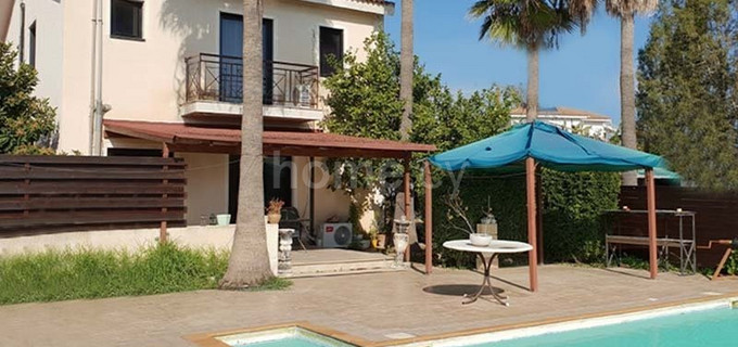 Villa in Nicosia zu verkaufen