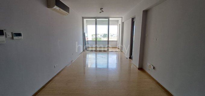 Lägenhet på högst våning att hyra i Larnaca