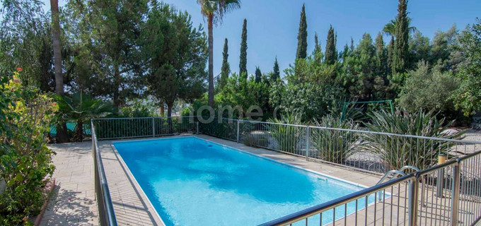 Villa à vendre à Limassol