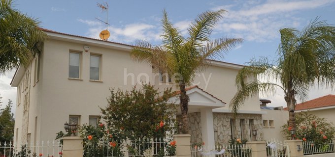 Villa in Nicosia zu verkaufen