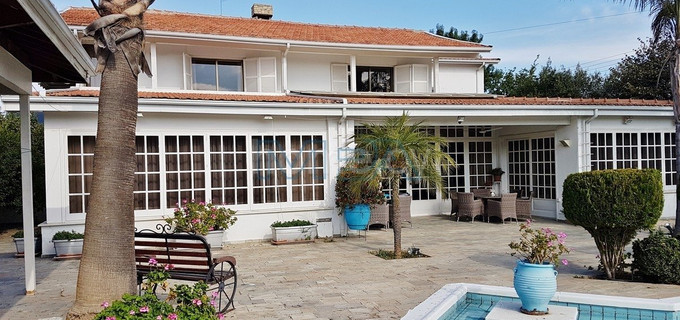 Villa in Nicosia zu verkaufen