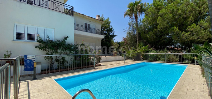 Villa à vendre à Limassol