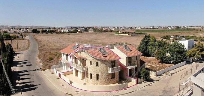 Casa semi independiente a la venta en Larnaca