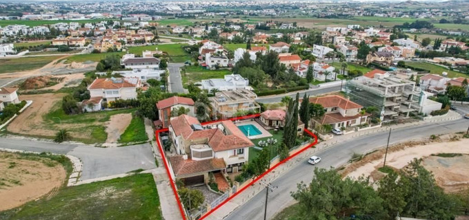 Villa in Nicosia zu verkaufen