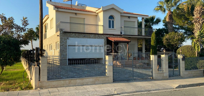 Villa for sale in Larnaca