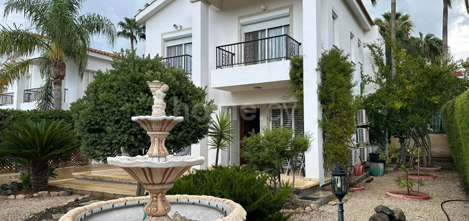 Villa a la venta en Peyia