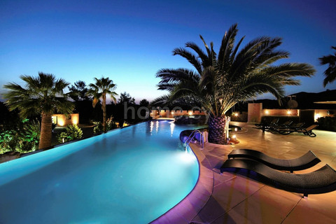 Villa for sale in Larnaca