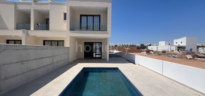 Link-detached house for sale in Kapparis