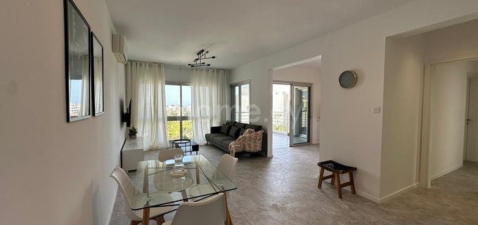 Apartamento en la planta superior para alquilar en Limassol