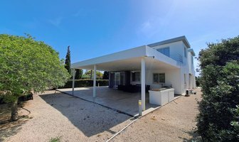 Villa a la venta en Cape Greko