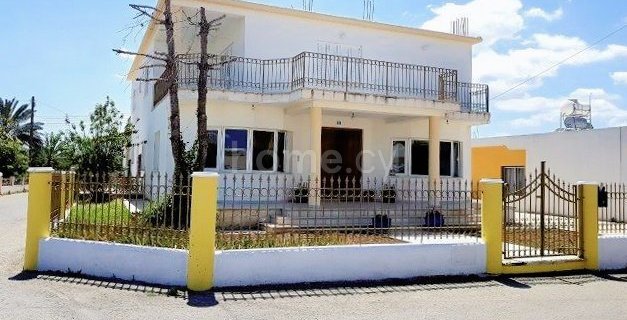 Villa in Paralimni zu verkaufen