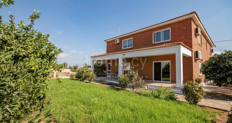 Villa in Larnaca zu verkaufen
