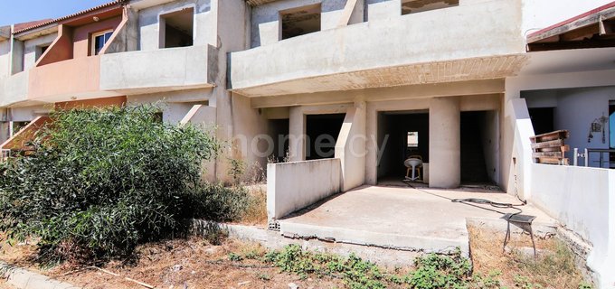 Link-detached house for sale in Deryneia