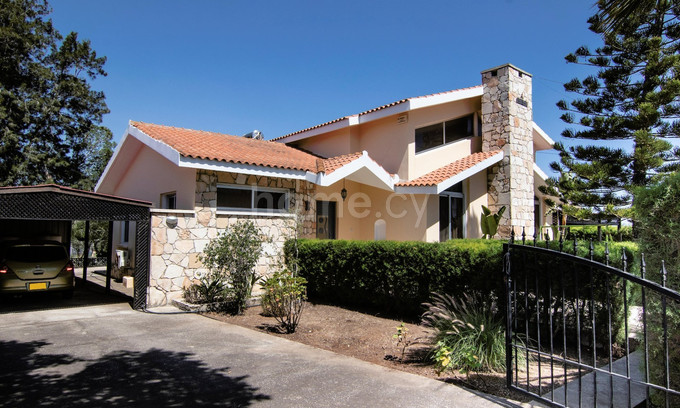 Villa for sale in Paralimni