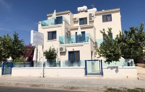 Appartement au rez-de-chaussée à louer à Larnaca