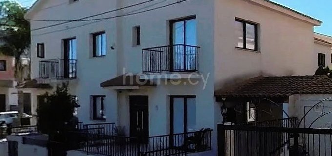 Casa semi independiente a la venta en Larnaca