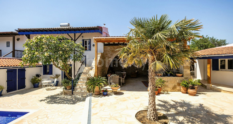 Villa for sale in Larnaca