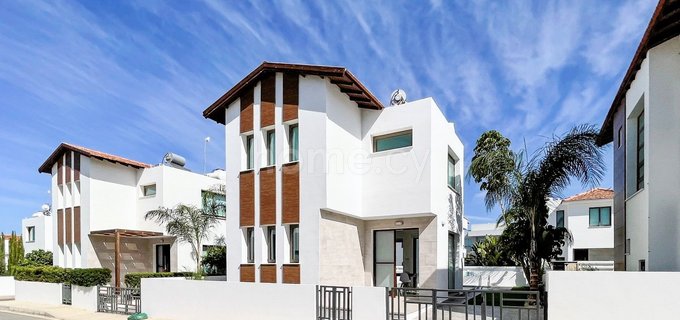 Villa for sale in Ayia Triada