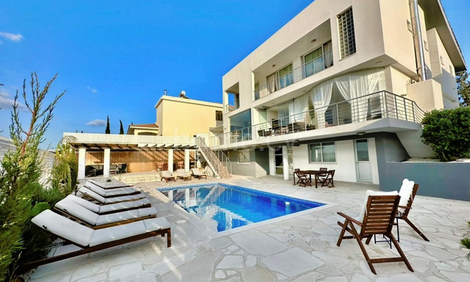 Villa for sale in Larnaca