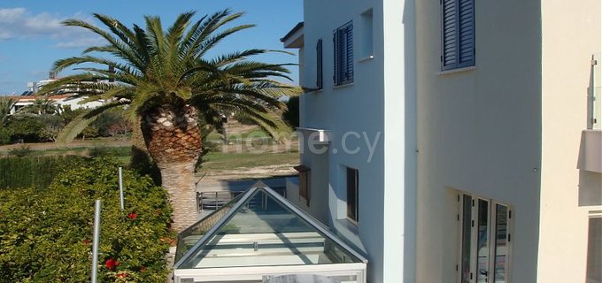 House for sale in Peyia