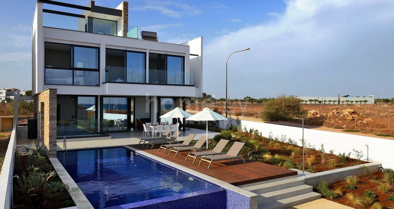 Villa for sale in Ayia Thekla