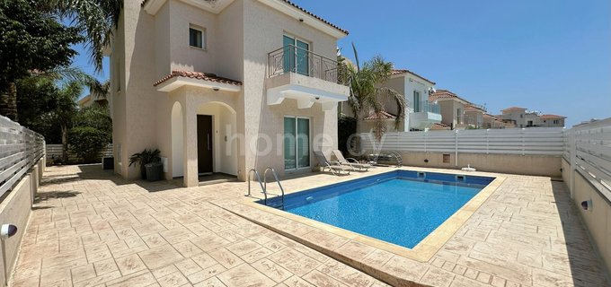 Villa to rent in Pernera