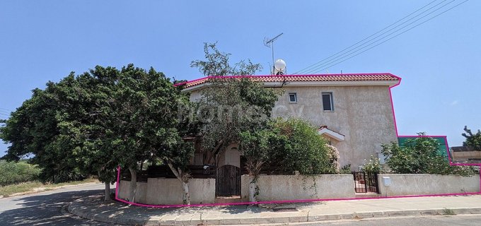 Villa for sale in Deryneia