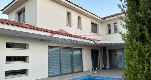 Villa for sale in Larnaca