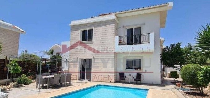 Villa for sale in Larnaca