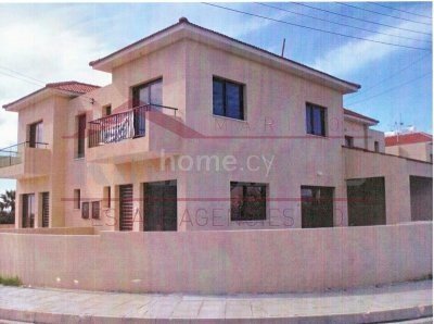 Villa for sale in Larnaca