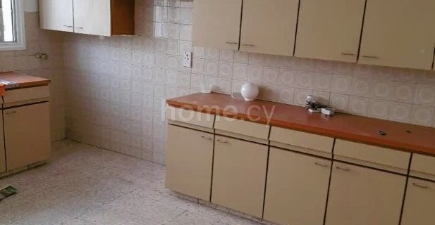 Apartamento en la planta baja para alquilar en Nicosia