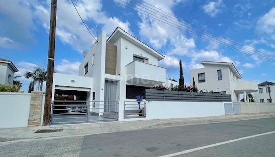 Villa for sale in Larnaca