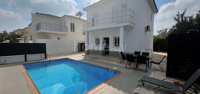 Villa for sale in Pernera