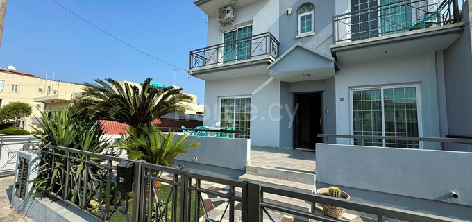 Maison mitoyenne à louer à Larnaca