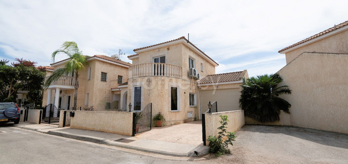 Link-detached house for sale in Frenaros