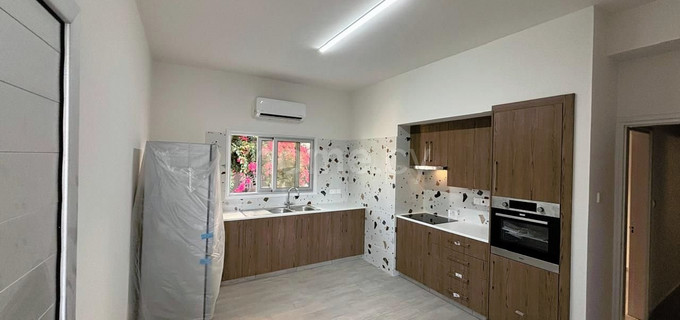 Apartamento en la planta baja para alquilar en Nicosia