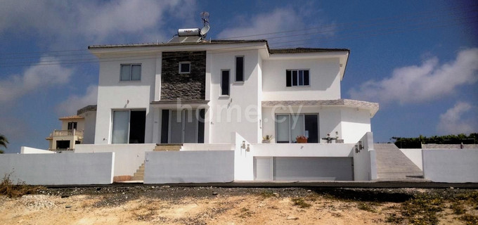 Villa for sale in Paralimni