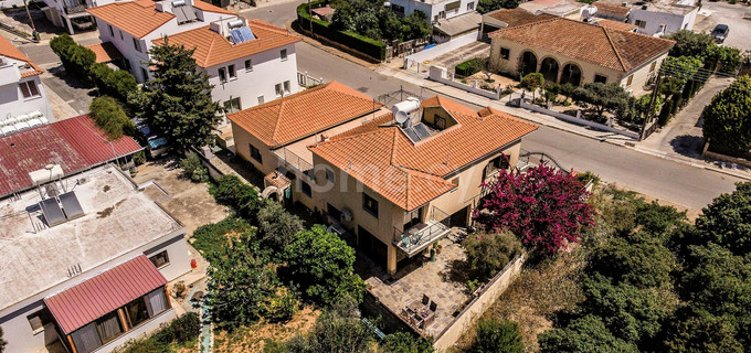 Villa a la venta en Deryneia