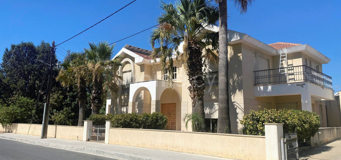 Villa for sale in Germasogeia