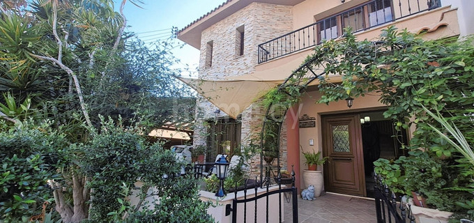 Maison mitoyenne à louer à Limassol