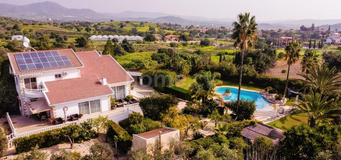 Villa à vendre à Limassol