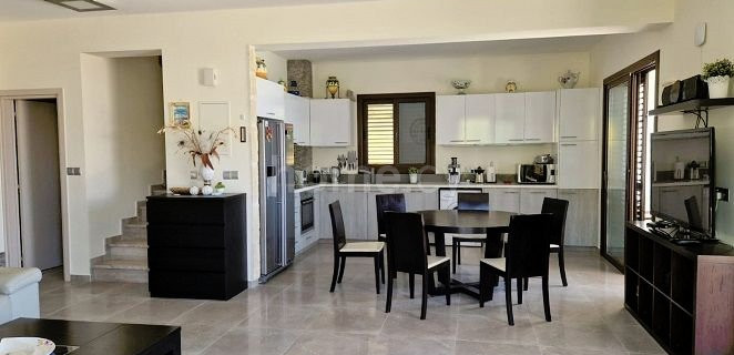 Villa for sale in Paphos