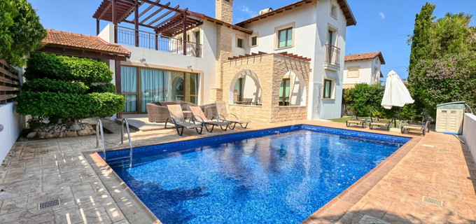 Villa in Ayia Thekla zu verkaufen